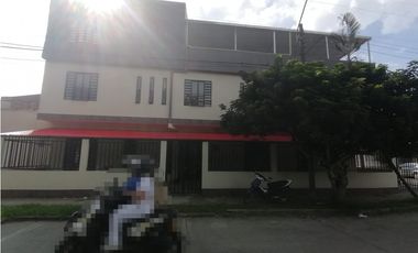 SE ALQUILAN APARTAESTUDIOS BARRIO CHAPINERO PALMIRA