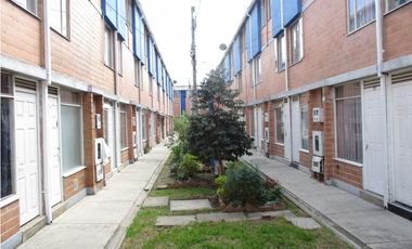 SE ARRIENDA CASA EN PRADERAS DE FONTIBON ET 2