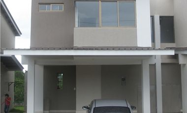 Dúplex semi amoblado en alquiler  - Las Villas de Arraiján