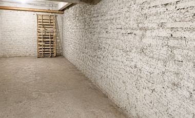 Bodega a pasos de Torre Entel