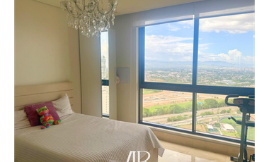 Vendo Penthouse en Santa María Golf & Country Club