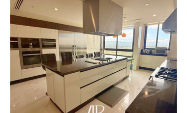 Vendo Penthouse en Santa María Golf & Country Club