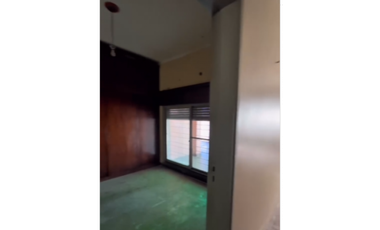 VIVIENDA CON AMPLIO GALPON EN VENTA. VILLA TESEI