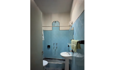 VIVIENDA CON AMPLIO GALPON EN VENTA. VILLA TESEI