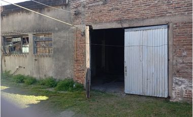 VIVIENDA CON AMPLIO GALPON EN VENTA. VILLA TESEI