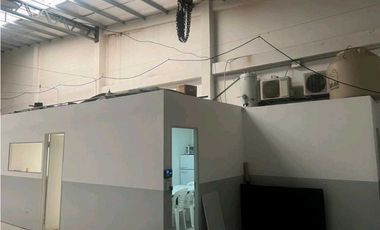 Galpón en Alquiler 235 m2, Distrito Industrial IE