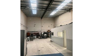 Galpón en Alquiler 235 m2, Distrito Industrial IE