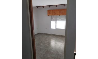 Lavadero 1368, entre Jofré y Alvear