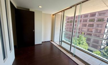 Departamento en renta, con amplio balcón, en el corazón de Interlomas. Ideal para ejecutiv@