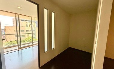 Departamento en renta, con amplio balcón, en el corazón de Interlomas. Ideal para ejecutiv@