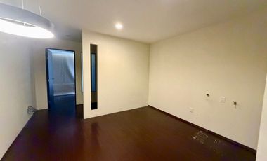 Departamento en renta, con amplio balcón, en el corazón de Interlomas. Ideal para ejecutiv@