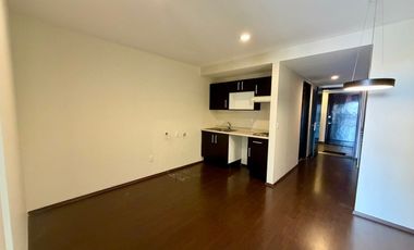 Departamento en renta, con amplio balcón, en el corazón de Interlomas. Ideal para ejecutiv@