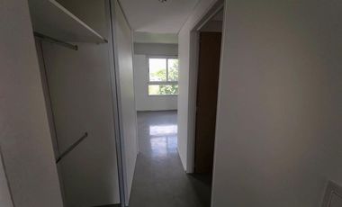 VENTA DEPTO 3 AMB. COCH. TERRAZA PROPIA. FLORIDA.