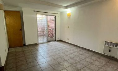Triplex en alquiler en Moron Sur