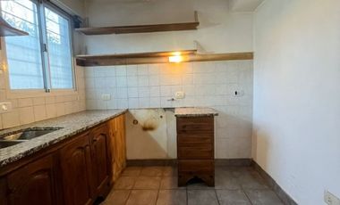 Triplex en alquiler en Moron Sur