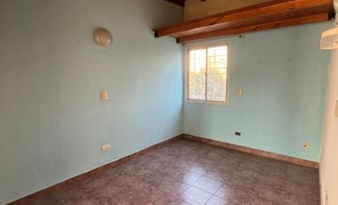 Triplex en alquiler en Moron Sur