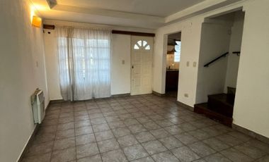 Triplex en alquiler en Moron Sur