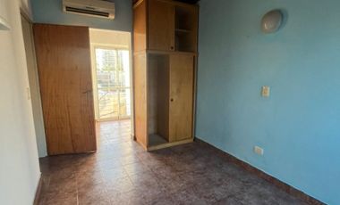 Triplex en alquiler en Moron Sur