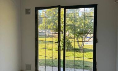 Casa en alquiler c/ cochera en Luján de Cuyo
