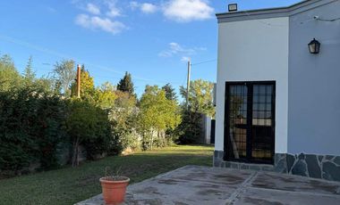 Casa en alquiler c/ cochera en Luján de Cuyo