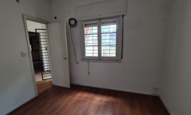 Departamento Tipo Casa en alquiler en Lanus Este