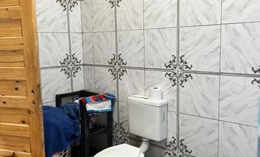 VENTA CASA QUINTA, QUINCHO, PISCINA, GRAN LOTE!