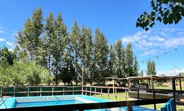 VENTA CASA QUINTA, QUINCHO, PISCINA, GRAN LOTE!