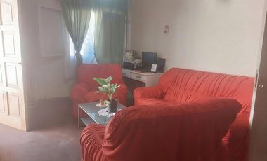 CASA CON DEPARTAMENTO. B° SANTA CRUZ, CHIMBAS