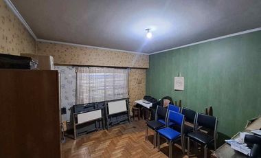 VENTA CASA EN ESQUINA CON GALPON.