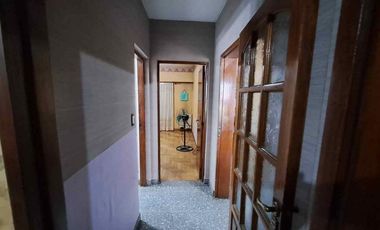 VENTA CASA EN ESQUINA CON GALPON.