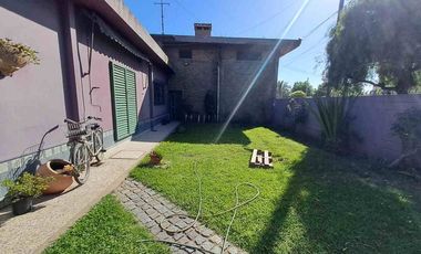 VENTA CASA EN ESQUINA CON GALPON.
