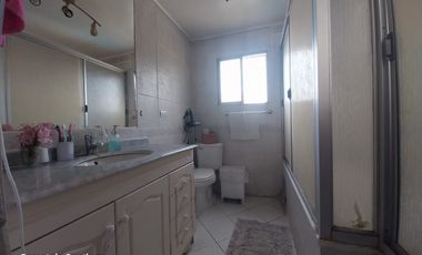 LINDA CASA EN LA REINA HABITACIONAL O COMERCIAL