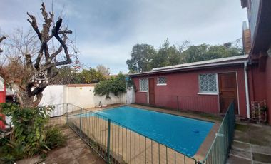 LINDA CASA EN LA REINA HABITACIONAL O COMERCIAL