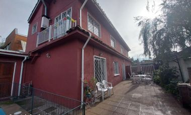 LINDA CASA EN LA REINA HABITACIONAL O COMERCIAL
