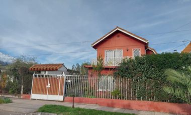 LINDA CASA EN LA REINA HABITACIONAL O COMERCIAL