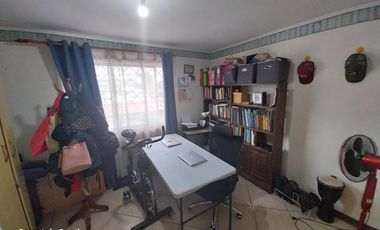 LINDA CASA EN LA REINA HABITACIONAL O COMERCIAL