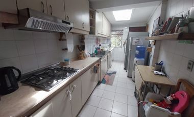 LINDA CASA EN LA REINA HABITACIONAL O COMERCIAL