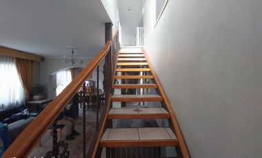 LINDA CASA EN LA REINA HABITACIONAL O COMERCIAL