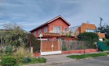 LINDA CASA EN LA REINA HABITACIONAL O COMERCIAL