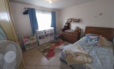 LINDA CASA EN LA REINA HABITACIONAL O COMERCIAL