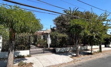 OPORTUNIDAD 2 CASAS CON AMPLIO TERRENO, LA FLORIDA