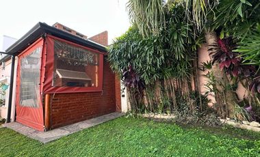 Casa 2/3 Dorm-Pileta-Cochera barrio Sur