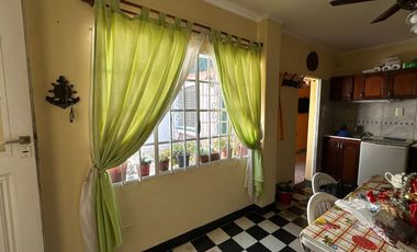 Casa 2/3 Dorm-Pileta-Cochera barrio Sur