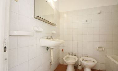 VENTA BLOCK  2 LOCALES MAS 3 VIVIENDAS LOTE LIBRE