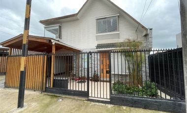 Casa en Venta en Conjunto habitacional Puerto Montt, Limache
