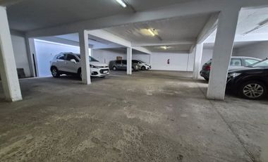 cochera centrica en venta