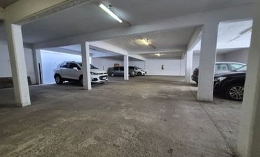 cochera centrica en venta