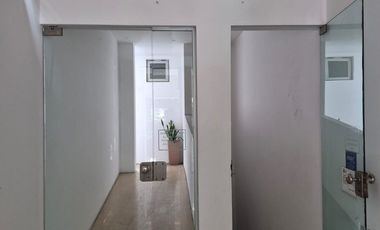 cochera centrica en venta