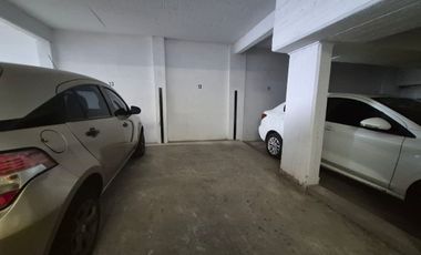 cochera centrica en venta