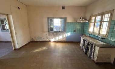 VENTA CASA 2 dormitorios en  San Carlos Sud.-